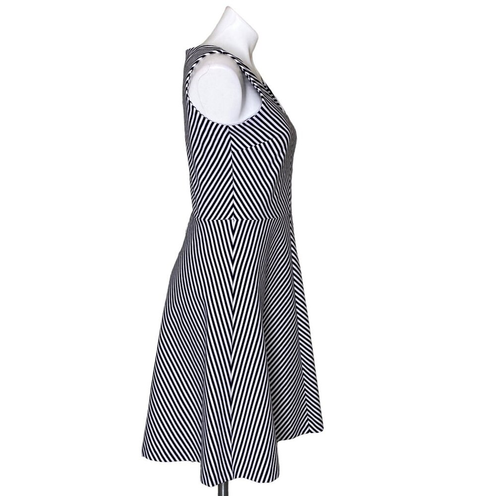 Talbots Women's Edie Knit Stripe A-Line Dress, Black & White V-Neck Size M - Picture 5 of 10